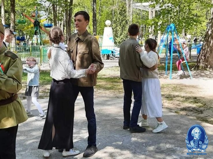 Театральные зарисовки "Майский вальс"
